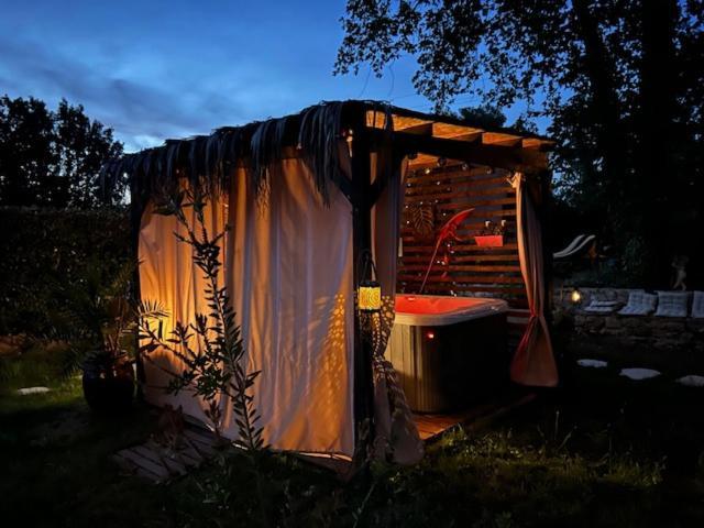"La Brindille" Roulotte Tzigane De Charme Hebergement Insolite Saint-Paul-en-Foret Bagian luar foto